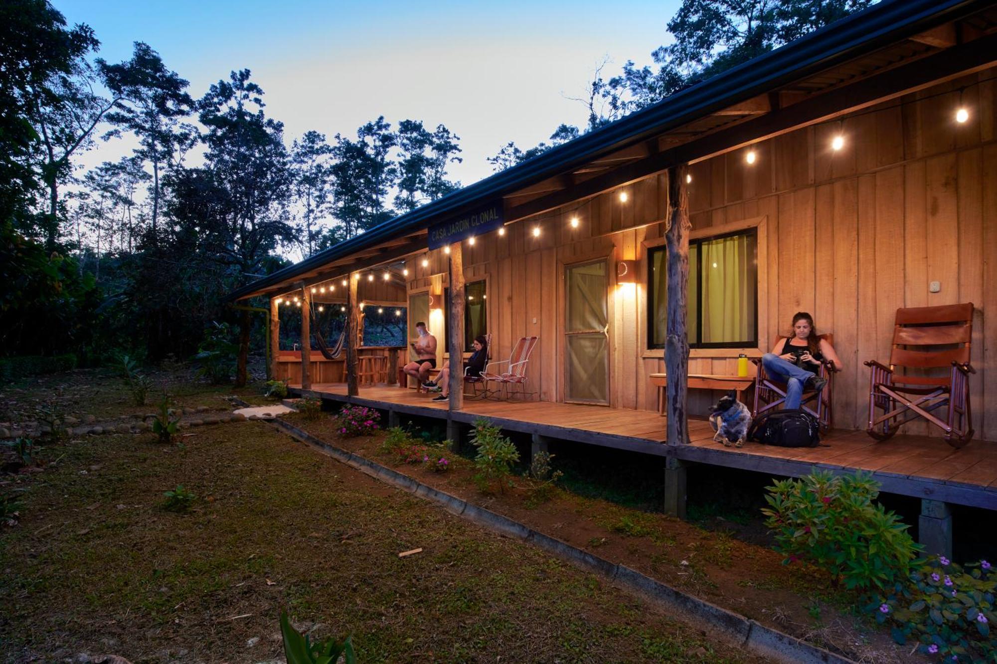 Finca Amistad Cacao Lodge Bijagua Exterior photo